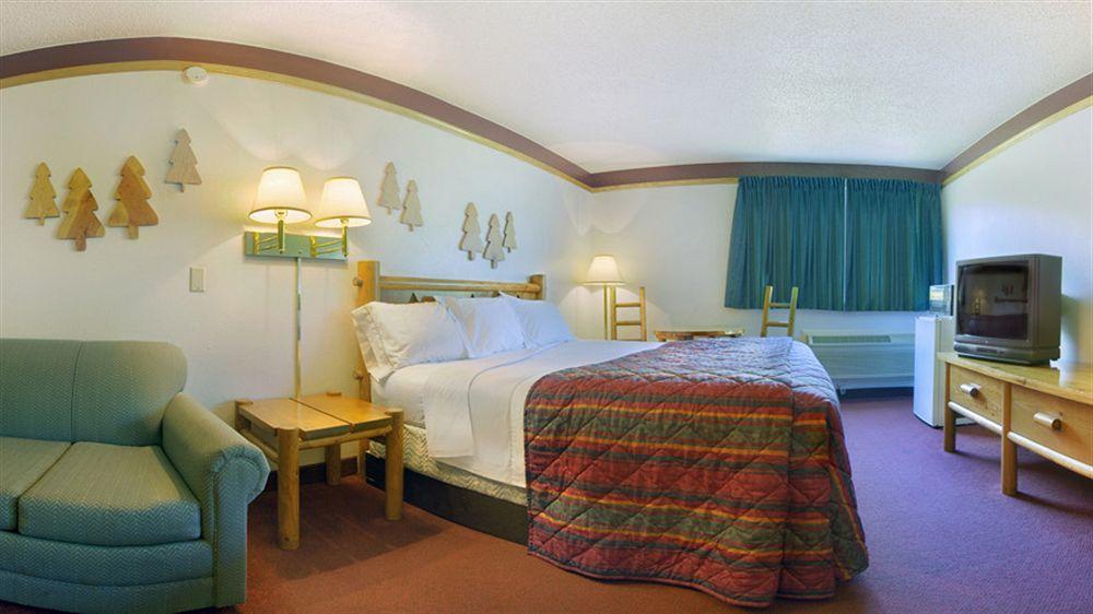 Hotel Baymont By Wyndham Proctor Duluth Exterior foto
