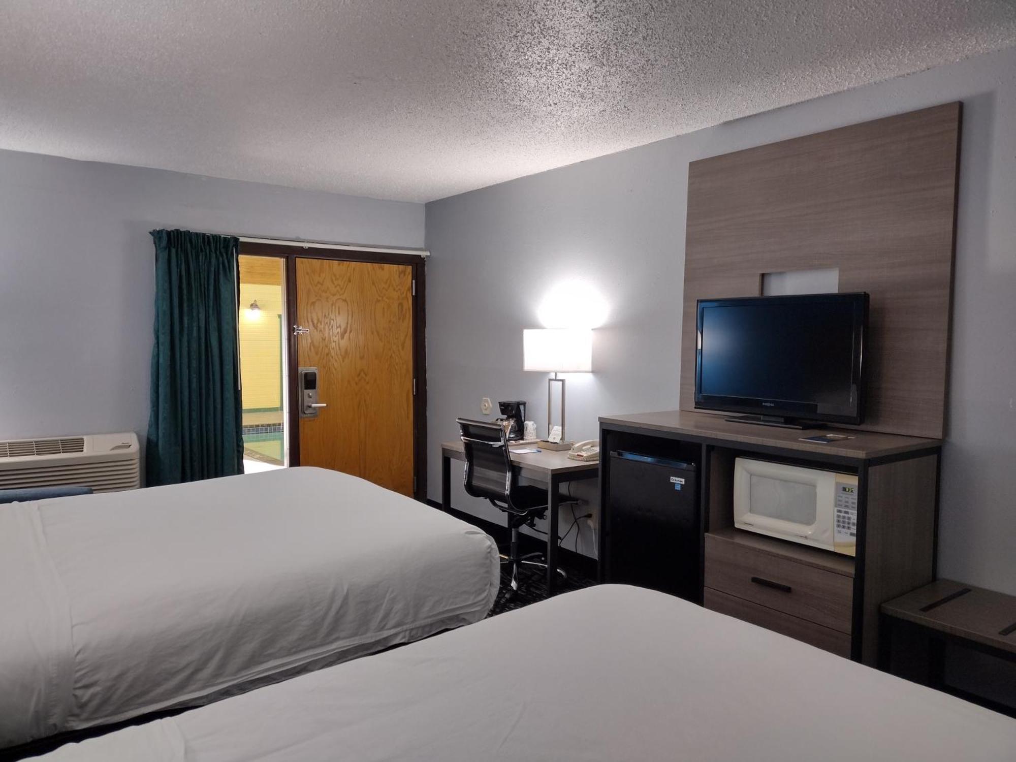 Hotel Baymont By Wyndham Proctor Duluth Exterior foto
