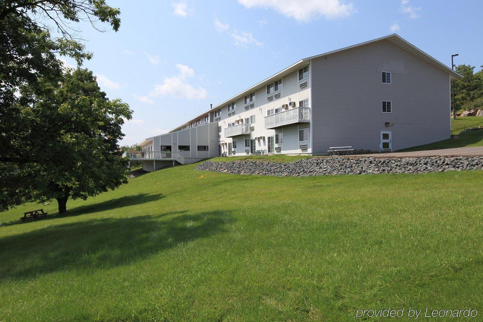 Hotel Baymont By Wyndham Proctor Duluth Exterior foto